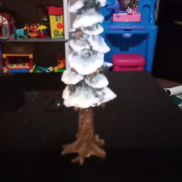 Dept 56 Christmas Village Pole Pine Tree 10 1/2 in Cold Cast Porcelain Figure - Picture 11 of 11